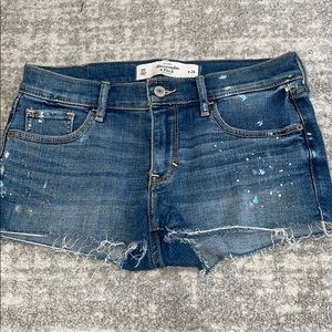 ABERCROMBIE WOMENS 00 JEAN SHORTS
